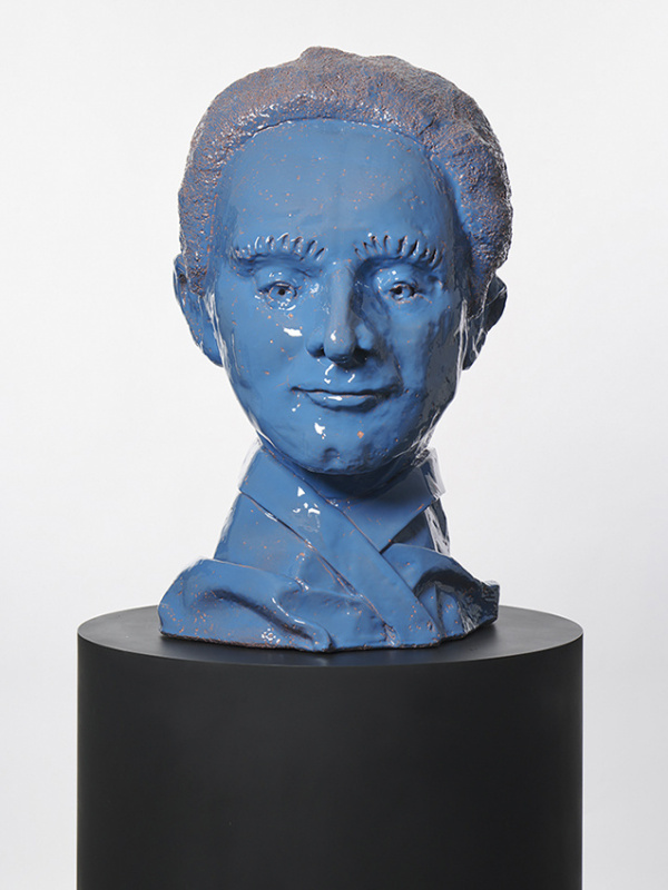 Thomas Schütte sculpture collected by Paul Thiers