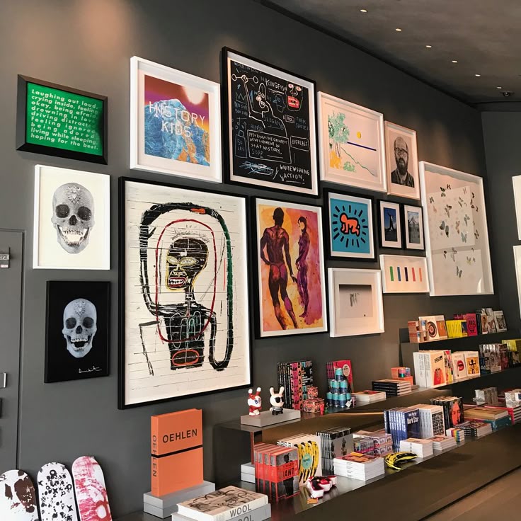 Collectible prints supporting the lower art market