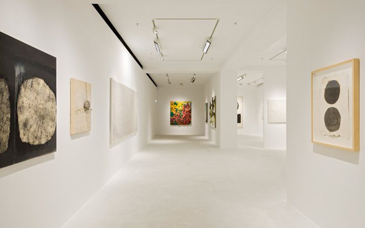 Why Gen Z Still Wants Physical Art Galleries | ArtExpoWorld