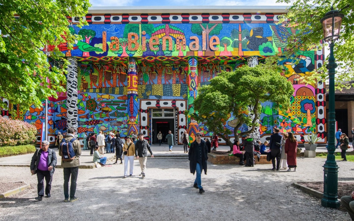 la-biennale-2024-2048x1365 (1)