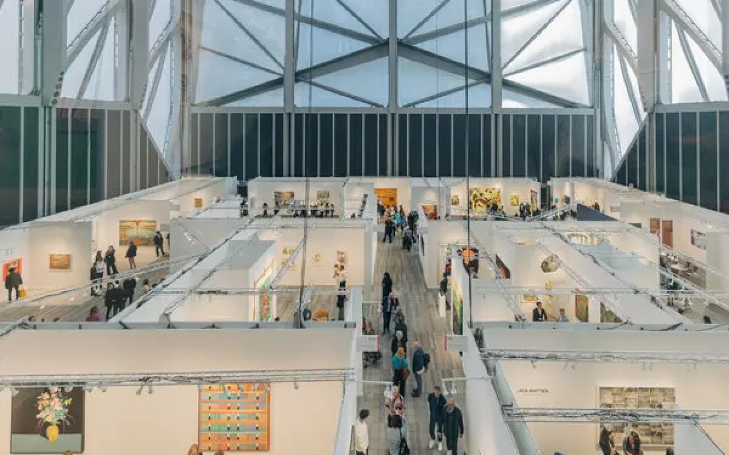 26sp-friezeny-explainer-01-bpkv-articleLarge