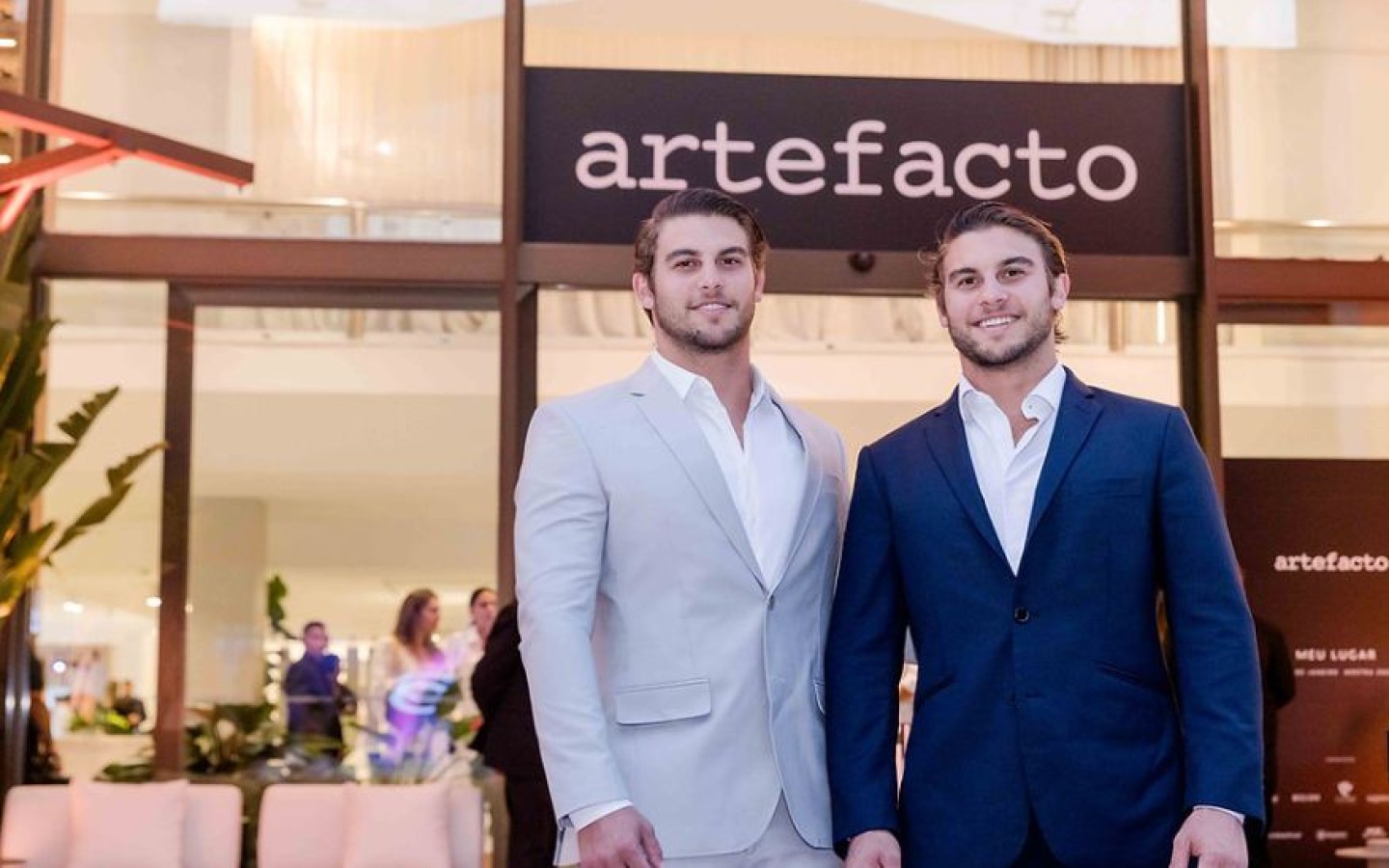 ARTEFACTO 2027