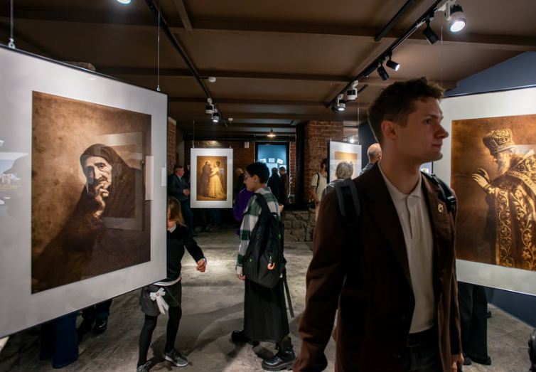 Foires d’art en janvier 2027 : Uruguay, Londres, Asie & Europe
