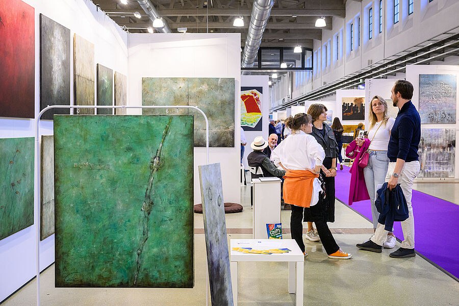 Beyond the Explainable: How Dresden's NEUE ART Fair Creates a New Magic for Art