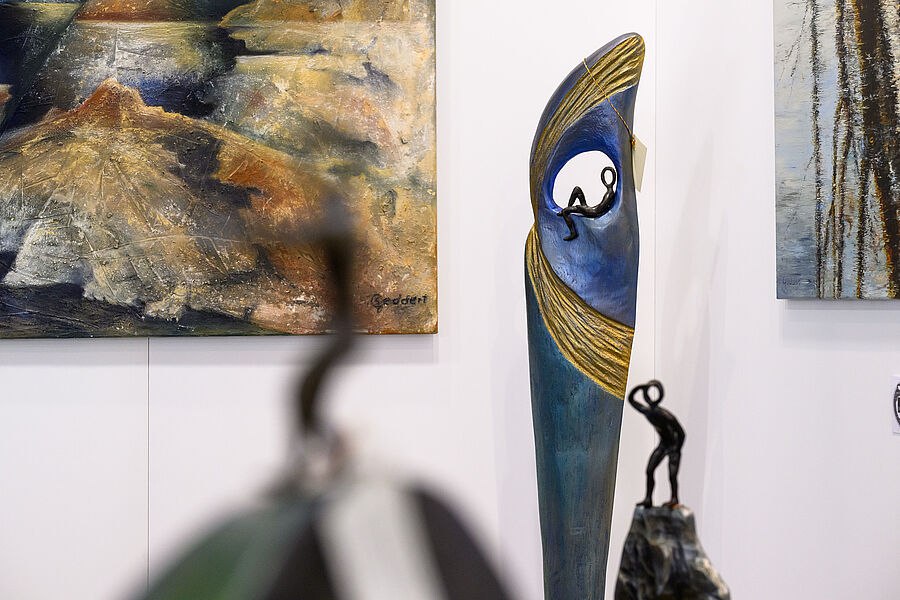 Beyond the Explainable: How Dresden's NEUE ART Fair Creates a New Magic for Art